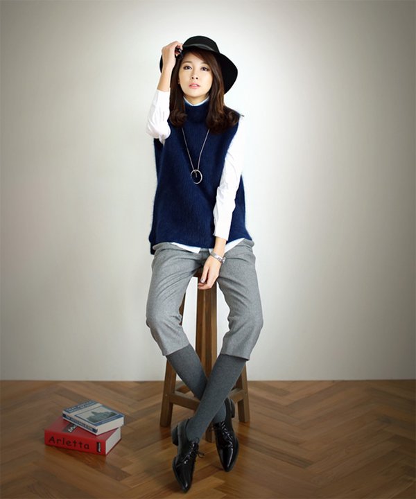 Áo len nữ Hàn Quốc đẹp dáng ngắn mix cùng quần dài và áo sơ mi năng động 