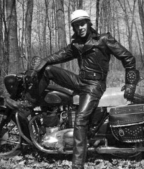 Áo da nữ xuất khẩu biker có nguồn gốc từ  chiếc áo khoác dành cho dân chơi mô tô