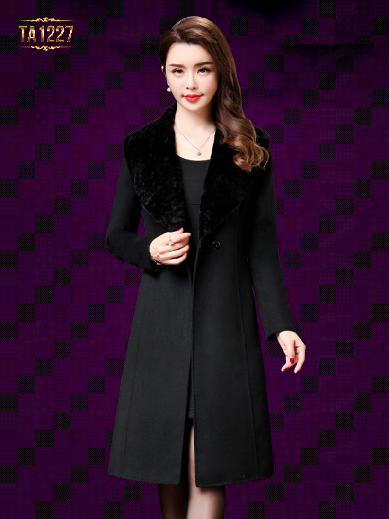 Áo khoác dạ nữ hàng hiệu dáng xòe cổ điển nhanh chóng được thay thế bằng những thiết kế áo khoác dạ dáng chữ a, ôm nhẹ nhàng, thanh thoát