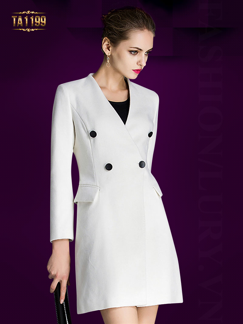 Chiếc áo khoác màu trắng giúp quý cô nổi bật và thực sự tỏa sáng